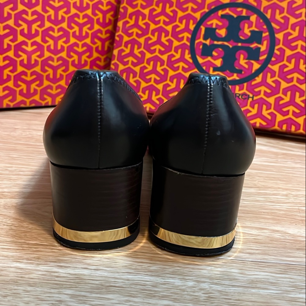 Tory Burch Basic Amy Pump - image 5